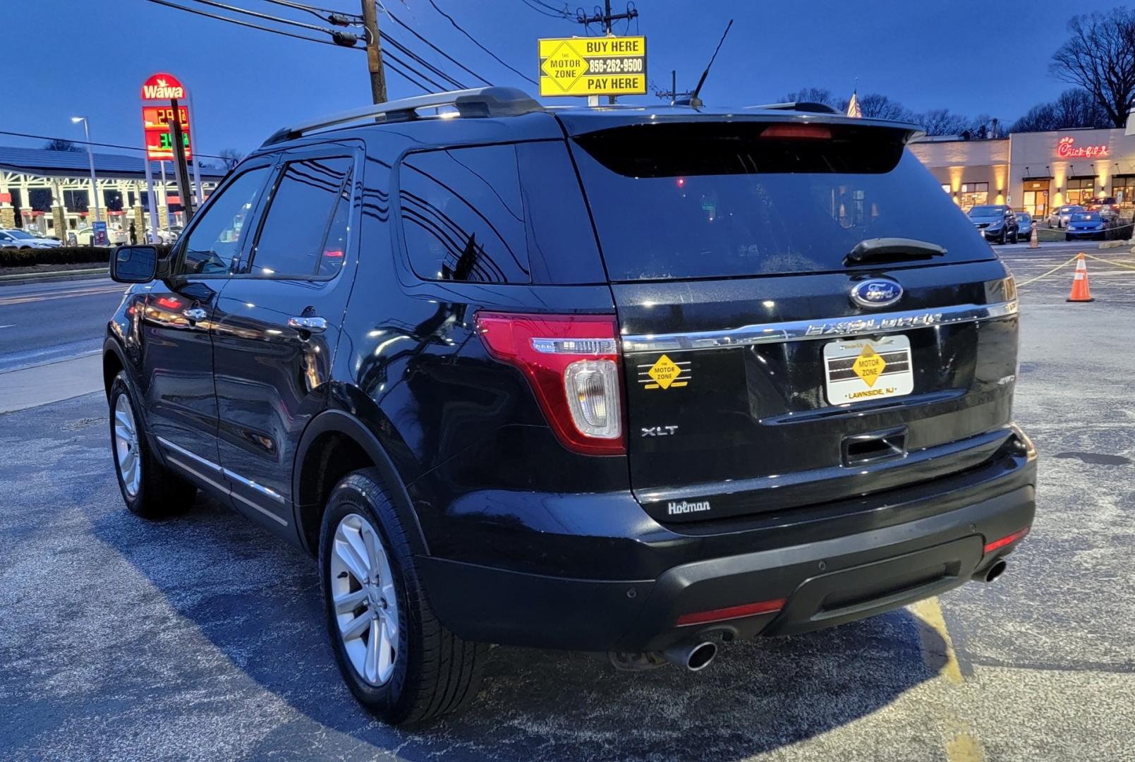 2015 Black /Black Leather Ford Explorer XLT 4WD (1FM5K8D81FG) with an 3.5L V6 DOHC 24V engine, 6-Speed Automatic transmission, located at 341 N White Horse Pike, Lawnside, NJ, 08045, (856) 262-9500, 39.855621, -75.027451 - Photo#1